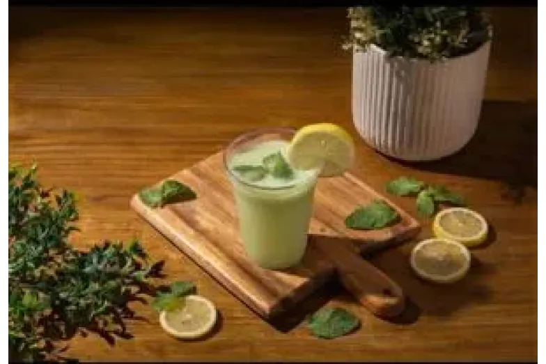 Fresh Lemon Juice with Mint